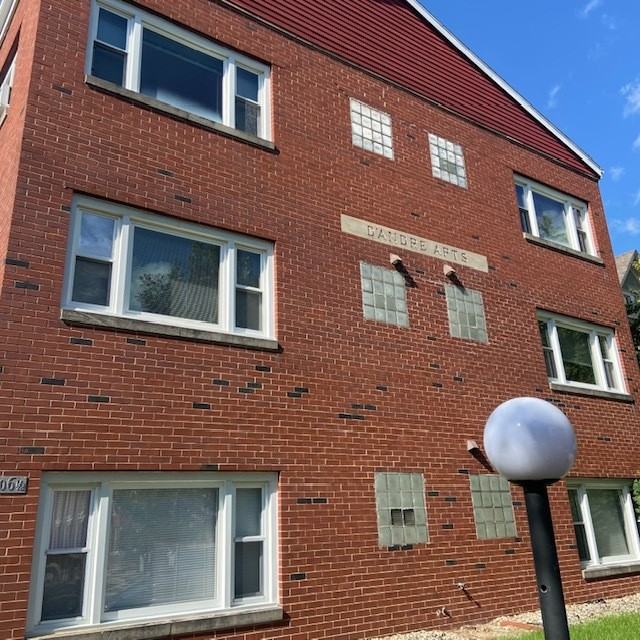 306 W. Hill St. - Photo 3 of 24