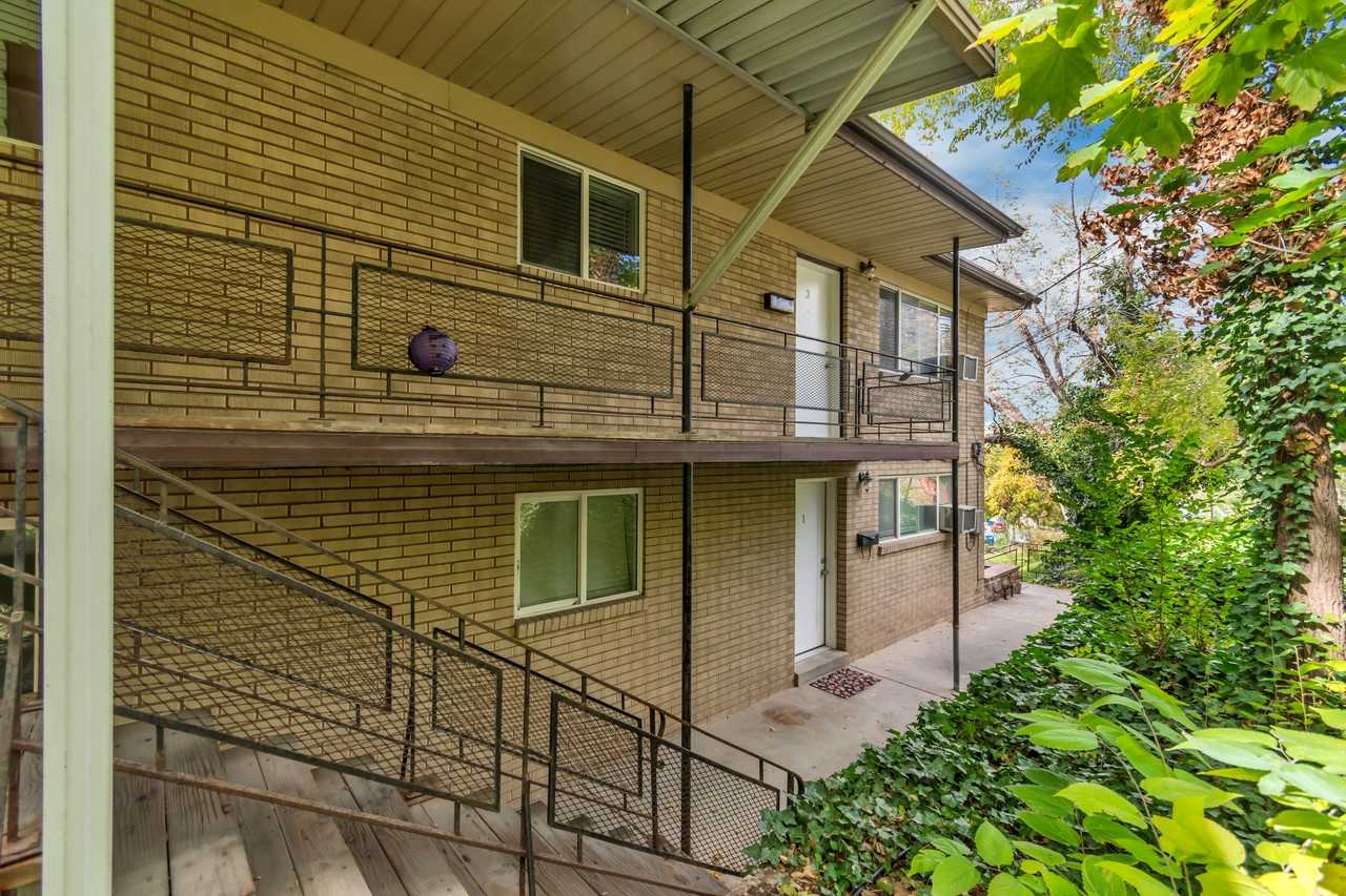 Capitol Hill Villa - Photo 2 of 3