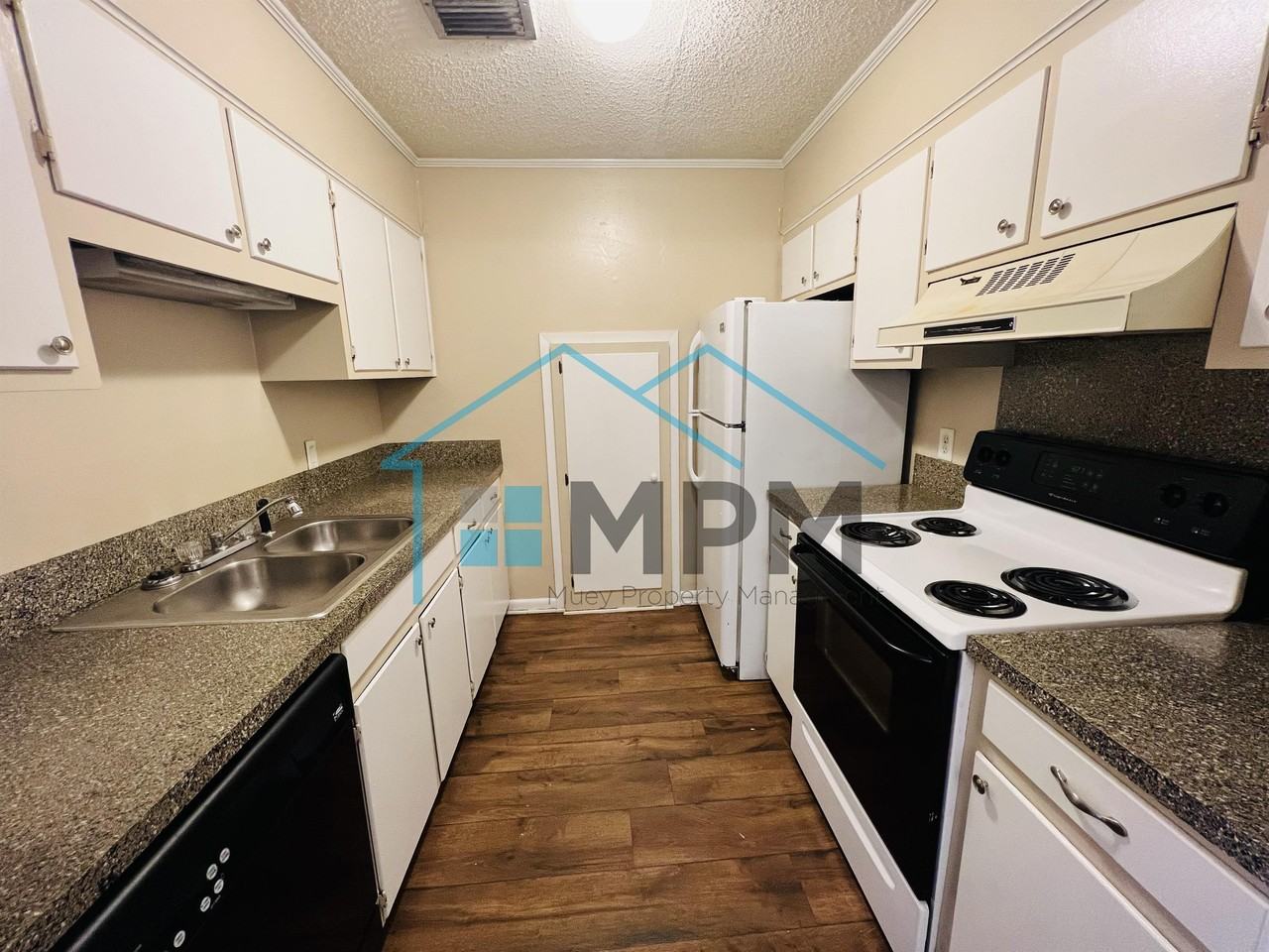 107 Hudson Lane - Photo 7 of 12