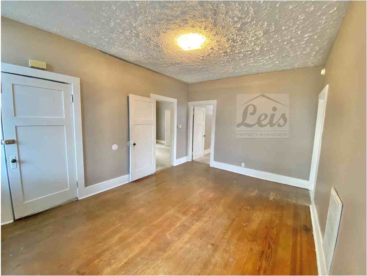 417 Boone Street - Photo 2 of 20