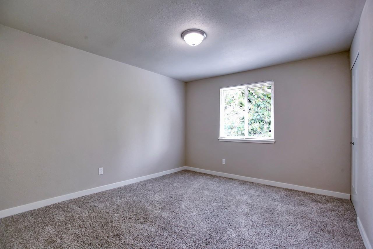 Garden Cottage Apartments - Photo 7 of 46