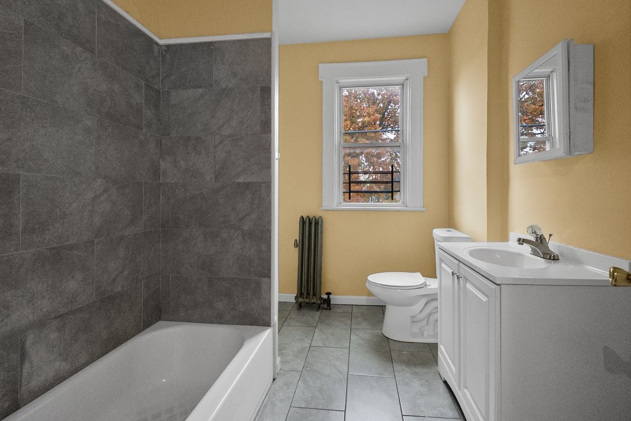 187-189 Renner - Photo 2 of 10