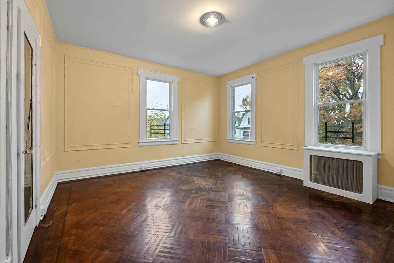 187-189 Renner - Photo 3 of 10