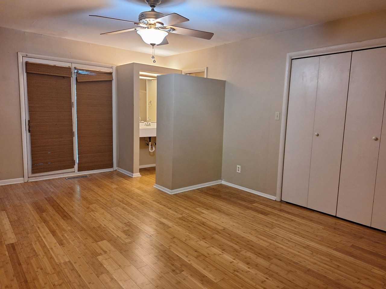 2217 W. 5th - Photo 7 of 17