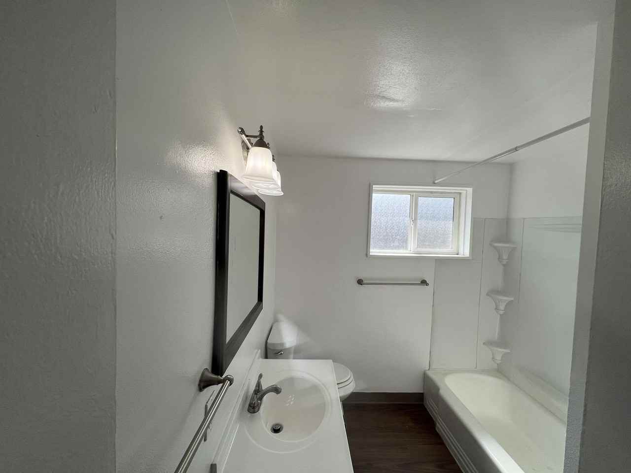 Ida Terrace Apartments-New - Photo 3 of 12