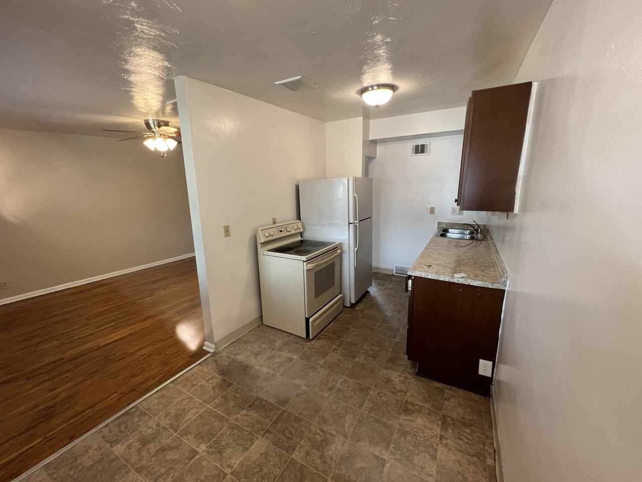 Ida Terrace Apartments-New - Photo 7 of 12