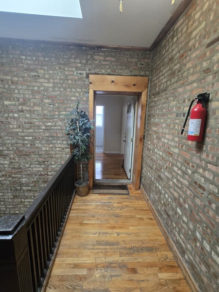 4101 West Gladys Avenue - Photo 3 of 10