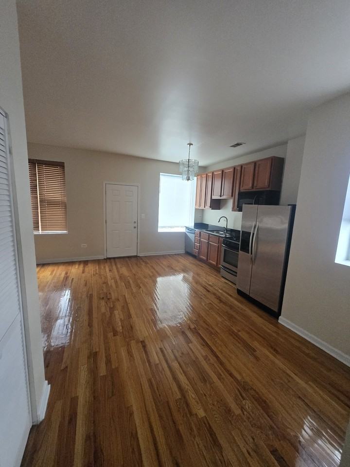 4101 West Gladys Avenue - Photo 4 of 10