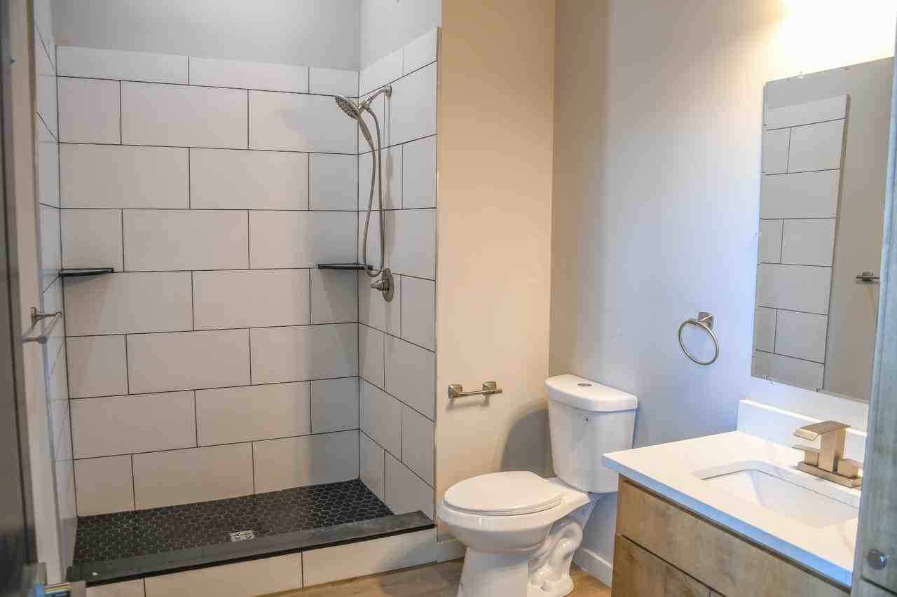 330 North Wyomissing Avenue - Photo 4 of 7