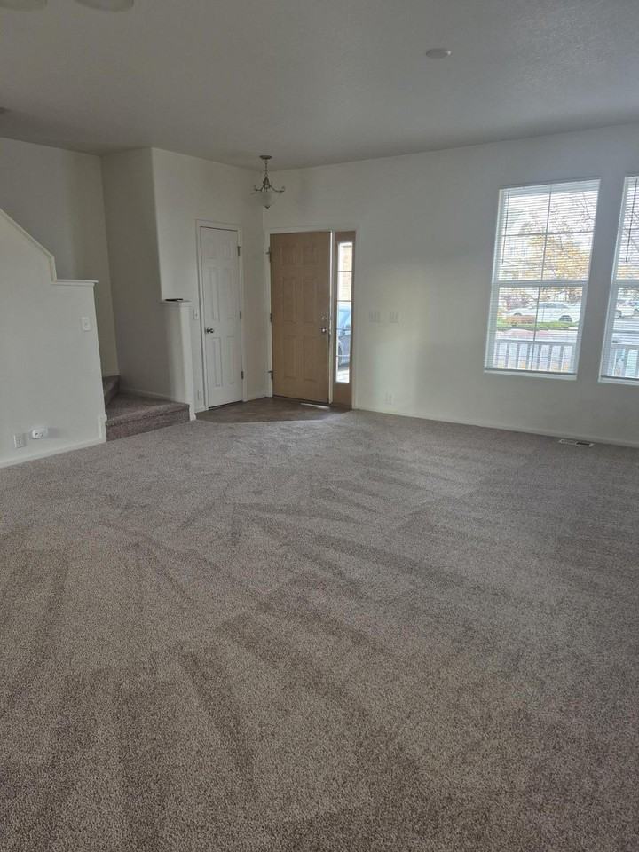 2128 Creek Ridge Point - Photo 3 of 14