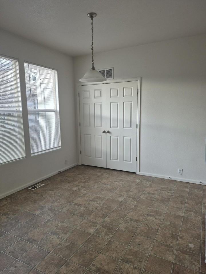 2128 Creek Ridge Point - Photo 6 of 14