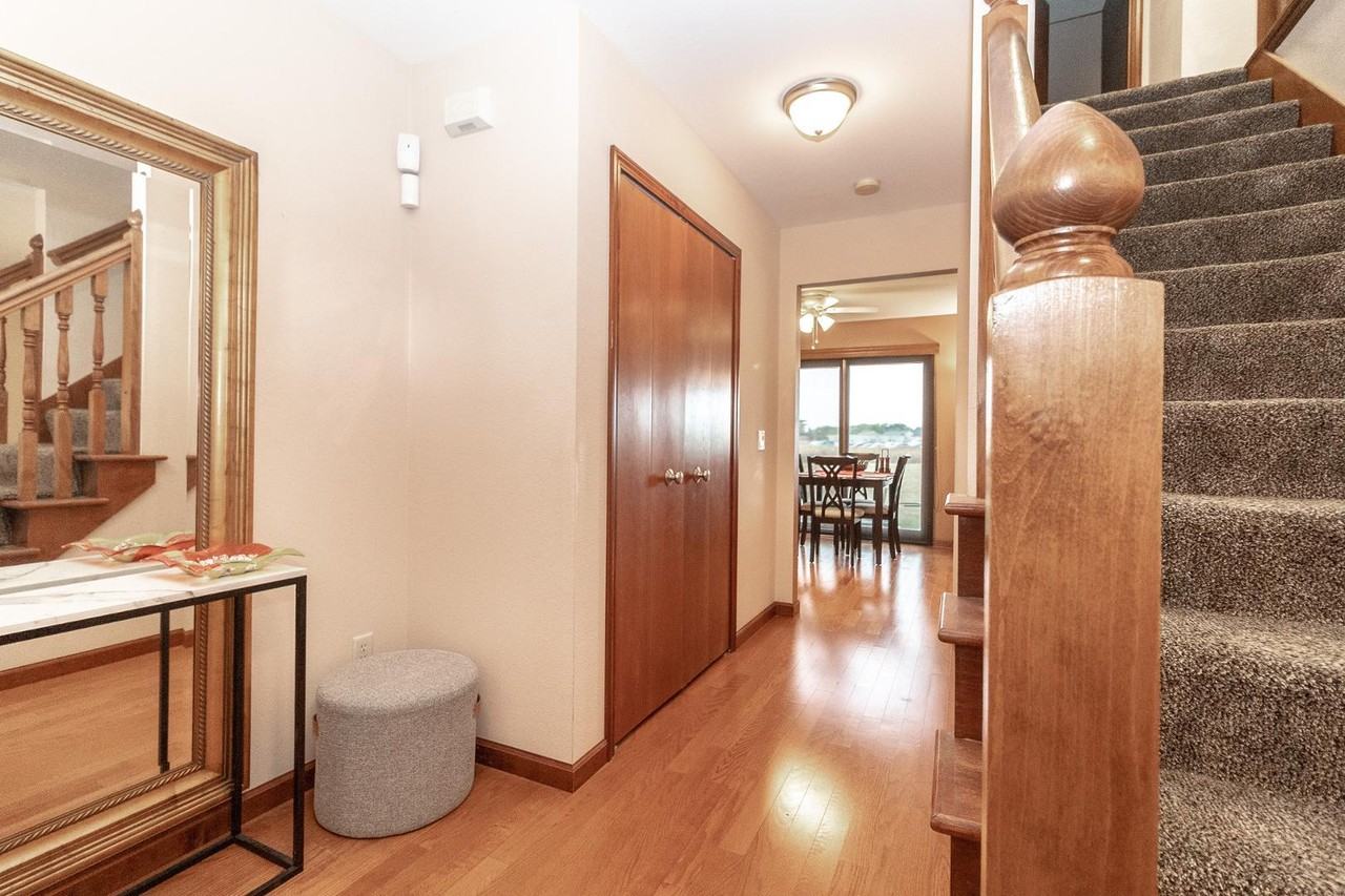 1794 Horseshoe Bend Dr - Photo 5 of 40