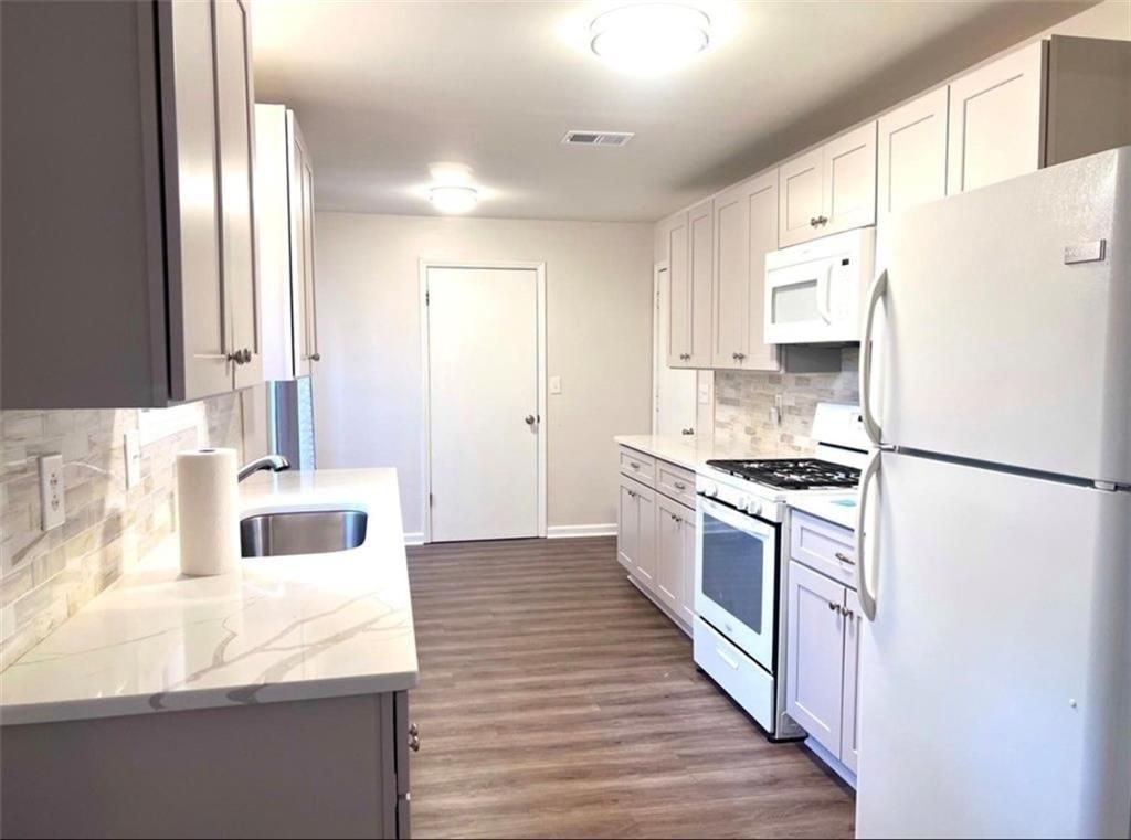 125 Apple Valley Dr - Photo 3 of 14
