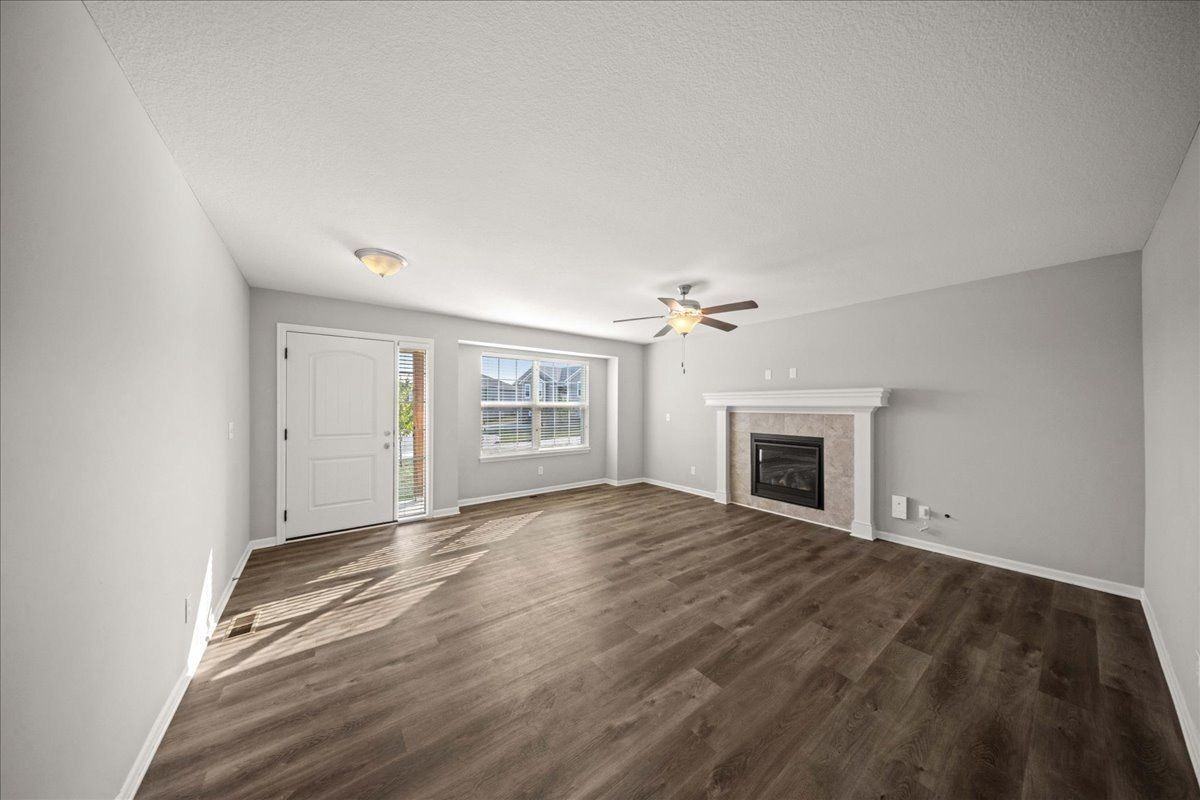 605 Poplar Ct - Photo 3 of 19