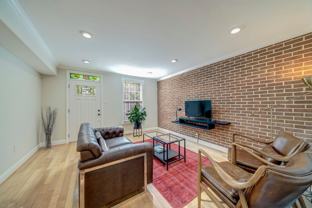 1810 E Fairmount Ave - Photo 1 of 1