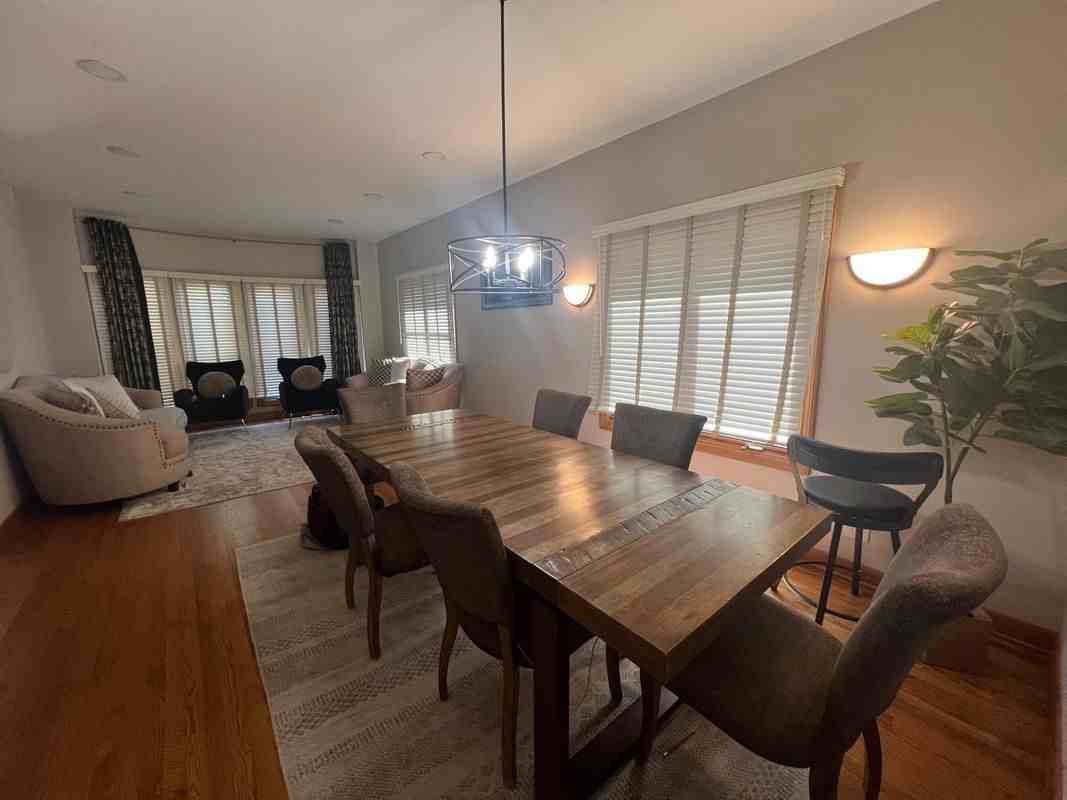 2220 Eastview Dr - Photo 6 of 12