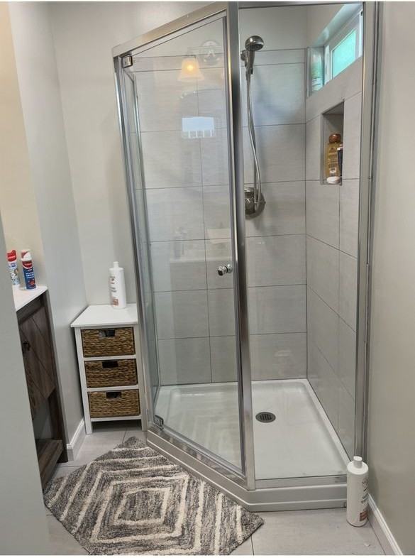 410 S Hillview Ave - Photo 2 of 3