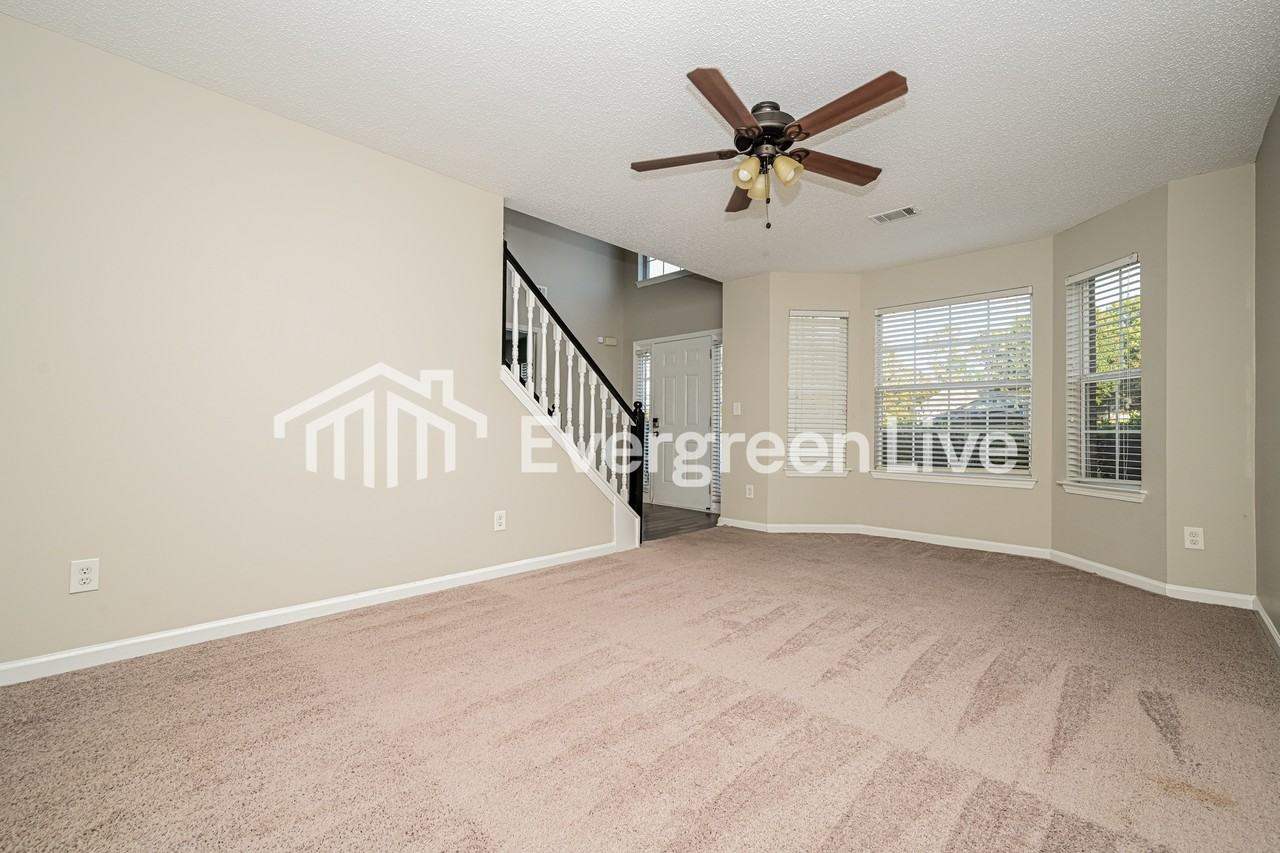 9495 Byrom Rd - Photo 7 of 16