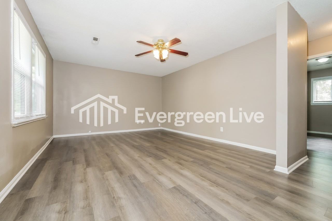 18109 E 19th St N - Photo 6 of 15