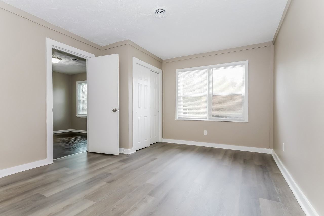 1608 W Sheley Rd - Photo 7 of 16