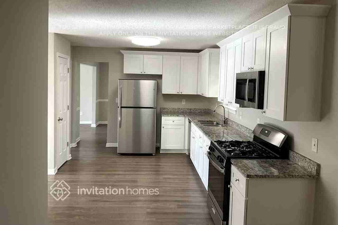 3558 Cherry Bloom Way - Photo 4 of 17