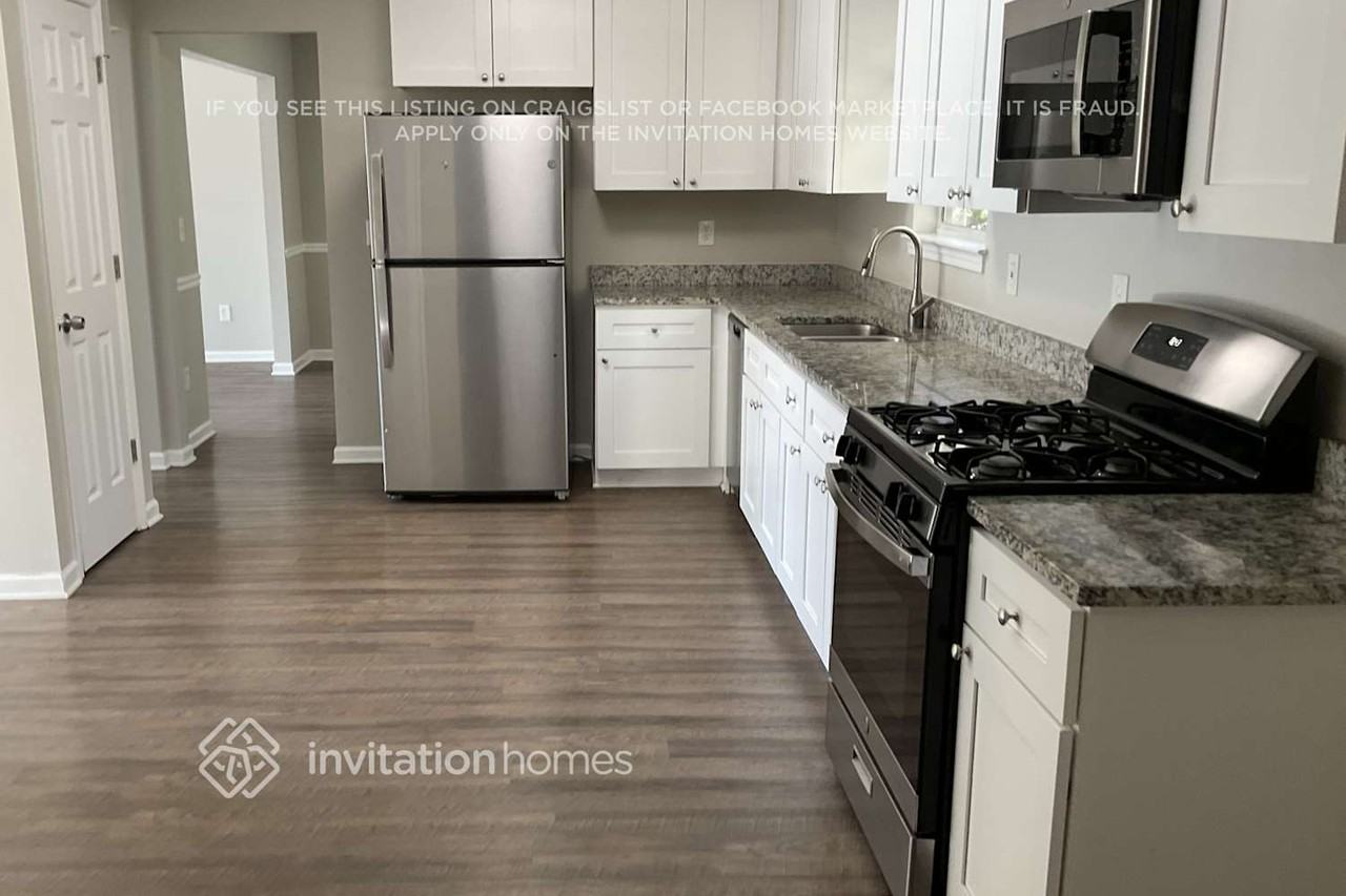 3558 Cherry Bloom Way - Photo 5 of 17