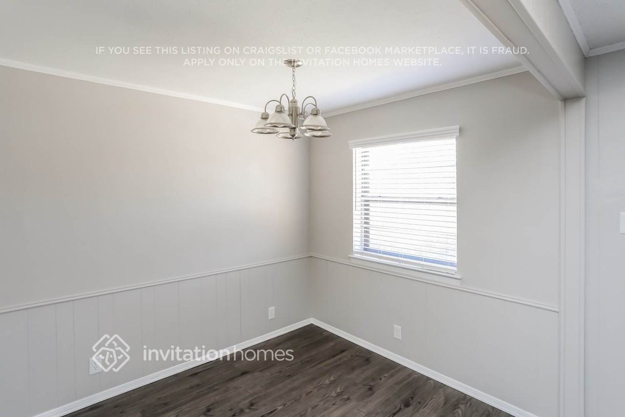 4857 Shands Dr - Photo 6 of 16