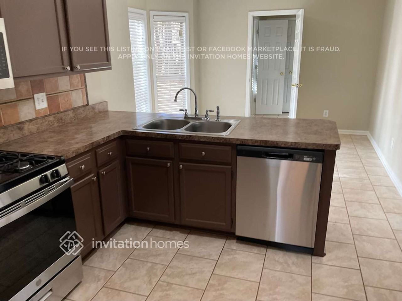 2442 Welford Road - Photo 5 of 17