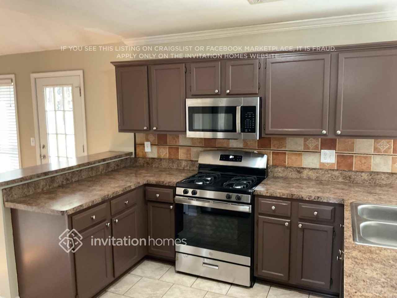 2442 Welford Road - Photo 6 of 17