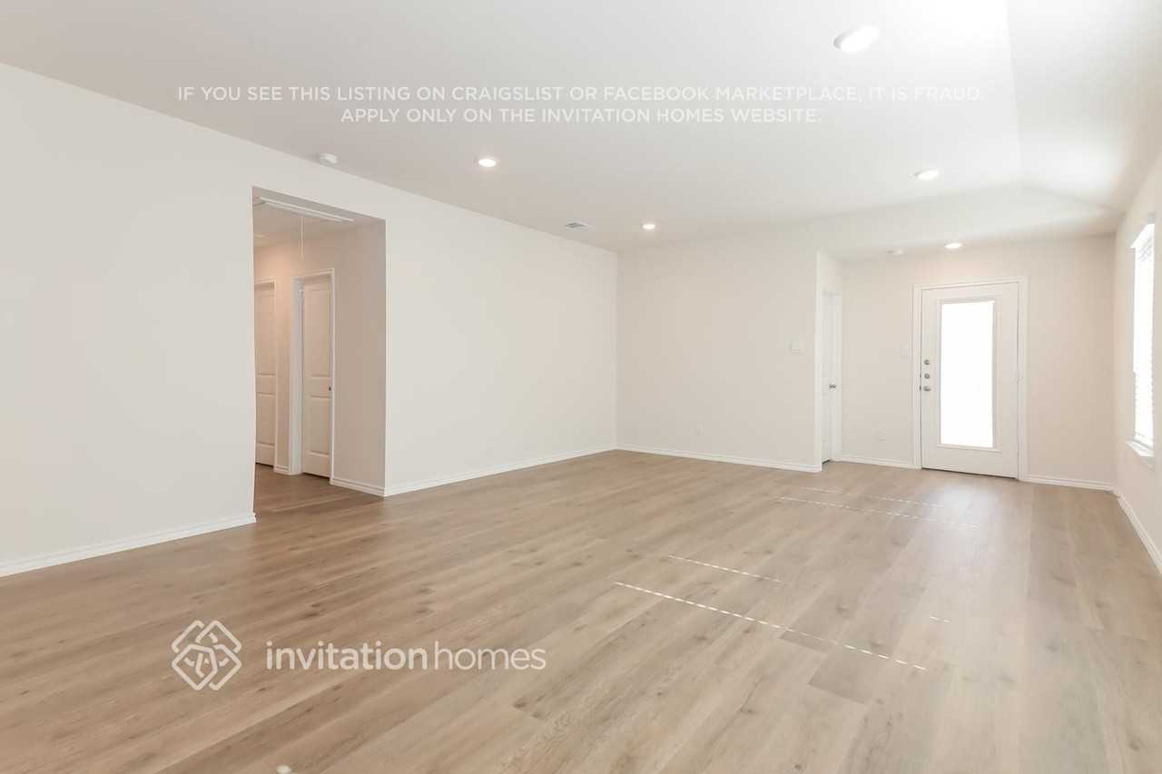 3909 Amethyst Drive - Photo 4 of 17