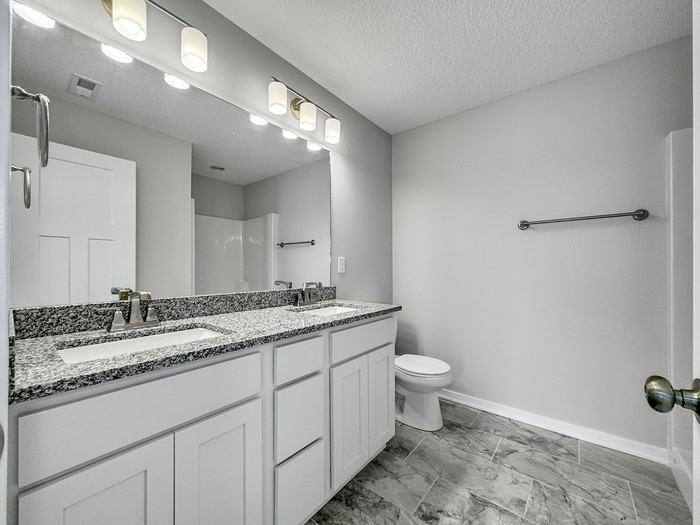 2617 Northwest Lois Lane - Photo 5 of 19