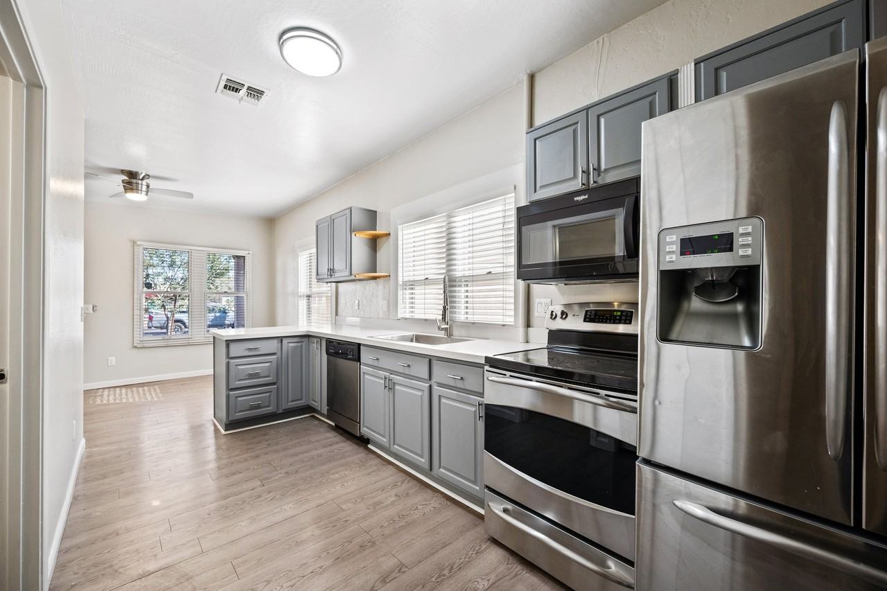 438 North 17th Avenue #B - Photo 6 of 19