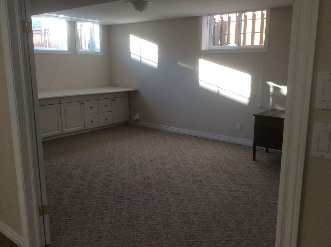 806 Bonavista Drive - Photo 3 of 10