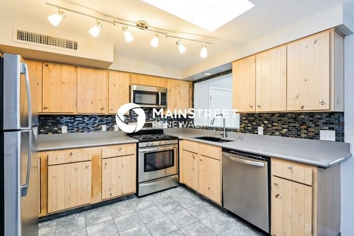 3631 W Enfield Pl - Photo 5 of 16