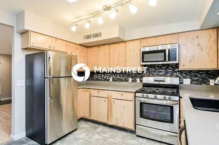 3631 W Enfield Pl - Photo 6 of 16