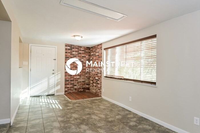 3631 W Enfield Pl - Photo 7 of 16