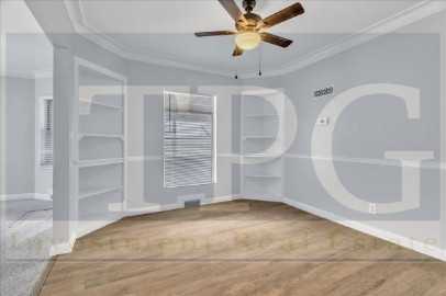 9901 Linwood Blvd - Photo 5 of 50