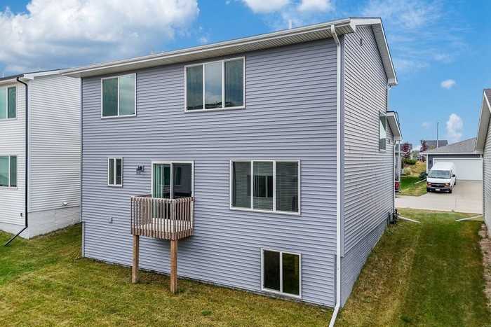 Ne Bellflower Ct - Photo 4 of 18