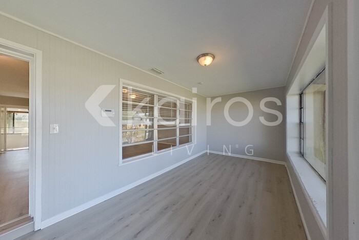 1635 Jamaica St - Photo 2 of 28