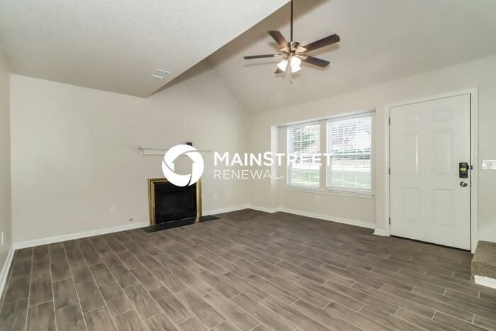 7073 Stonecreek Dr - Photo 4 of 19