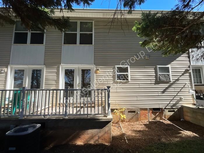 206 W 15th St #2 - Photo 2 of 14