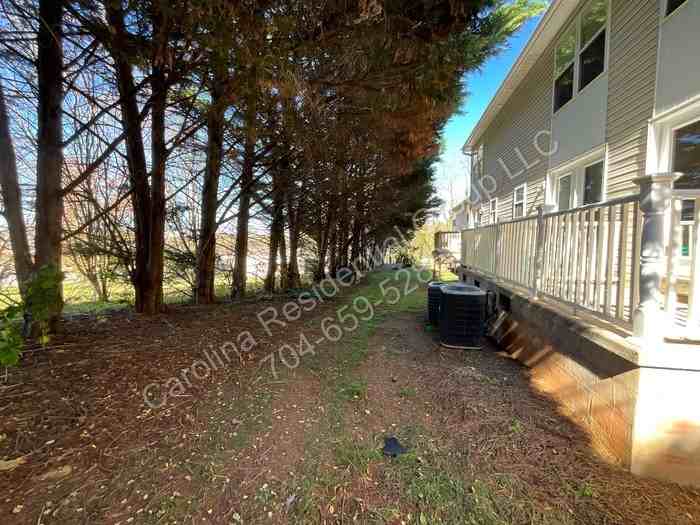 206 W 15th St #2 - Photo 3 of 14