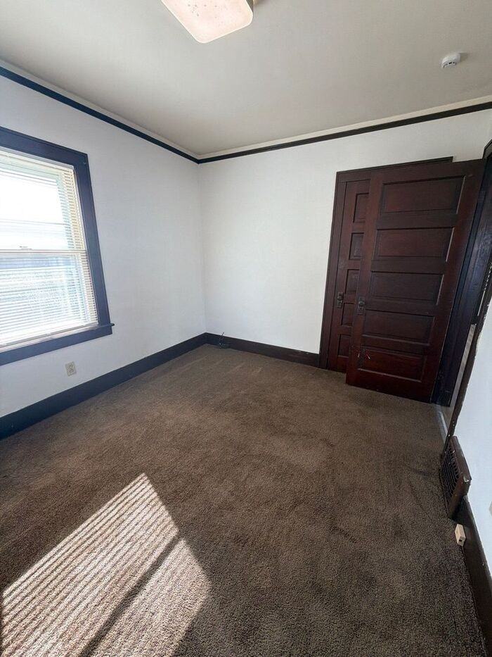 780 Northfield Rd - Photo 7 of 14