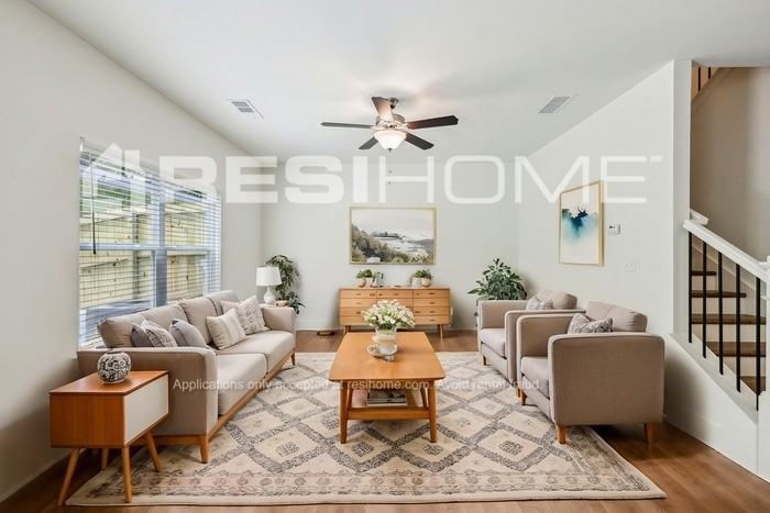 61 Tara Pl - Photo 5 of 18