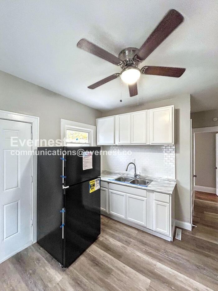 1334 West 89th Street #1 - Photo 3 of 17