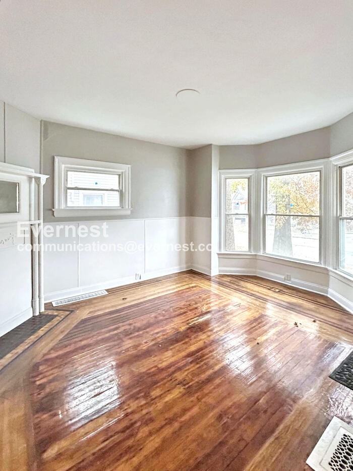 1334 West 89th Street #1 - Photo 6 of 17