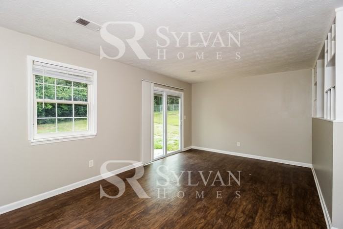 340 River Chase Dr - Photo 3 of 15