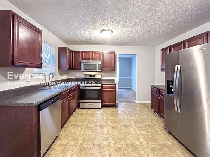 6826 Derby Avenue - Photo 3 of 22