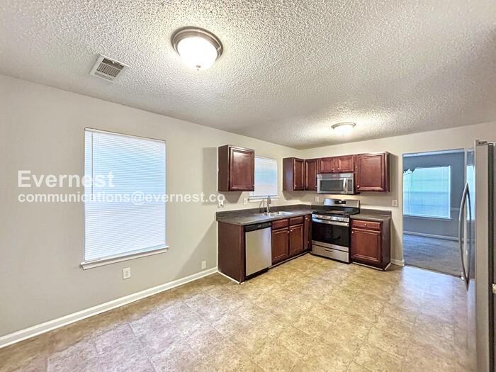 6826 Derby Avenue - Photo 4 of 22