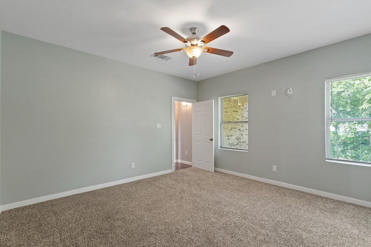 1253 E Jessamine St - Photo 2 of 11